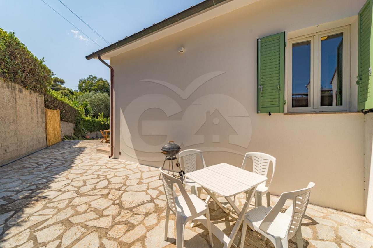 A Casa Di Massi - Goelba Apartment ปอร์โตแฟร์ราโย ภายนอก รูปภาพ
