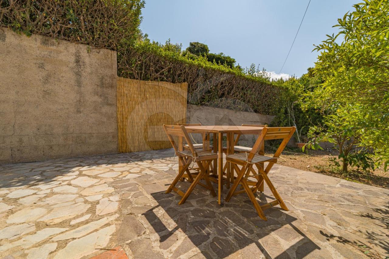 A Casa Di Massi - Goelba Apartment ปอร์โตแฟร์ราโย ภายนอก รูปภาพ